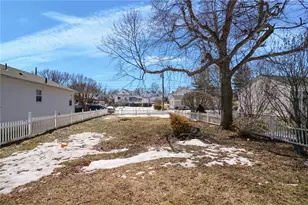 85 Vermont St, Cranston, RI 02920 - Photo 31