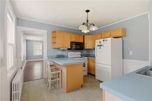 28 McAllister St, Newport, RI 02840 - Photo 9