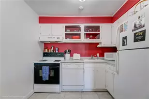 401 Bellevue Ave, Newport, RI 02840 - Photo 9