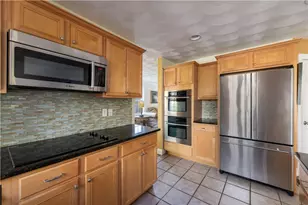 47 Wooded Grove Cir, South Kingstown, RI 02892 - Photo 7