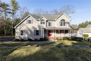 47 Wooded Grove Cir, South Kingstown, RI 02892 - Photo 3