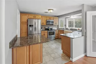 48 Roger Williams Dr, Johnston, RI 02919 - Photo 23