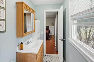 48 Roger Williams Dr, Johnston, RI 02919 - Photo 31