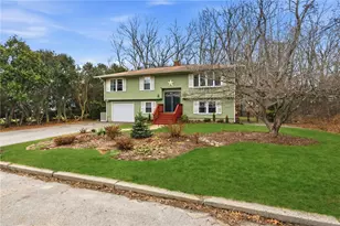 48 Roger Williams Dr, Johnston, RI 02919 - Photo 3