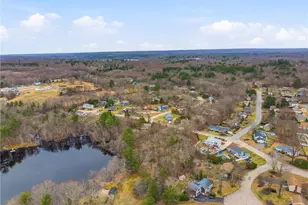 48 Roger Williams Dr, Johnston, RI 02919 - Photo 15