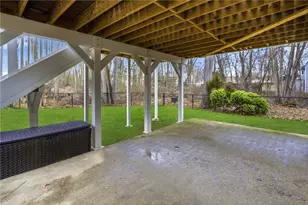 48 Roger Williams Dr, Johnston, RI 02919 - Photo 9