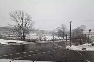 968 Elm St, Woonsocket, RI 02895 - Photo 9