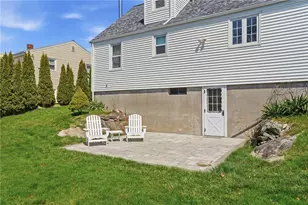 17 Goulart Ave, Bristol, RI 02809 - Photo 19