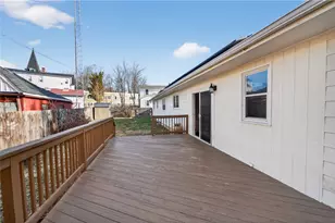 12 Hazard St, Coventry, RI 02816 - Photo 5