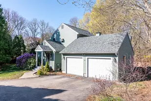 34 Gentian Dr, South Kingstown, RI 02879 - Photo 3