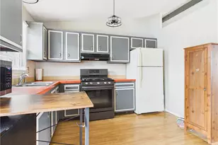 11 Meadow St, Pawtucket, RI 02860 - Photo 7