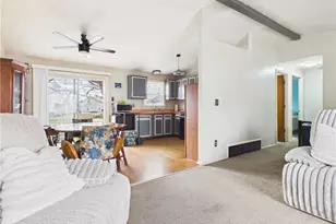 11 Meadow St, Pawtucket, RI 02860 - Photo 5