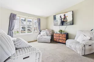 11 Meadow St, Pawtucket, RI 02860 - Photo 3