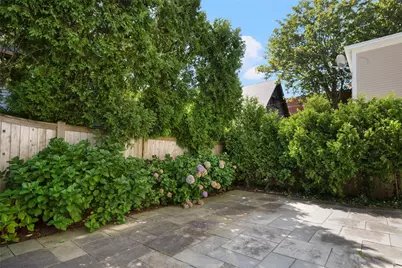 109 Church Street #3, Newport, RI 02840 - Photo 25