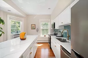 109 Church St, Newport, RI 02840 - Photo 5