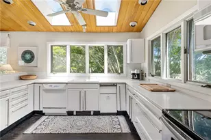 76 Battery Ln, Jamestown, RI 02835 - Photo 15