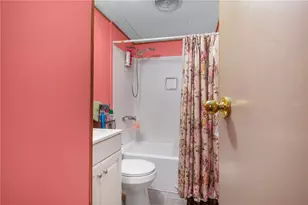 719 Forest Prk, Middletown, RI 02842 - Photo 13