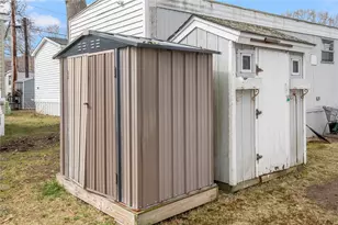 719 Forest Prk, Middletown, RI 02842 - Photo 3