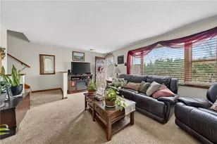 22 Connecticut Ave, Middletown, RI 02842 - Photo 7