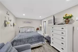 22 Connecticut Ave, Middletown, RI 02842 - Photo 23