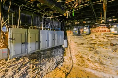 79 Hamlet Avenue, Woonsocket, RI 02895 - Photo 9