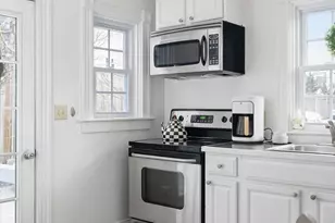 43 Howard St, Newport, RI 02840 - Photo 15