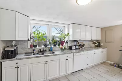 190 Pinnery Avenue, Warwick, RI 02886 - Photo 9