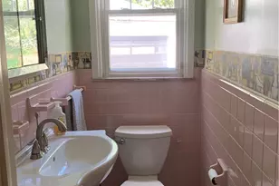 31 Elmcrest Ave, Providence, RI 02908 - Photo 25