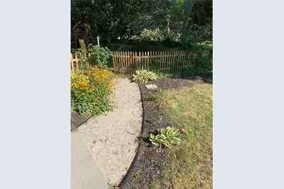 31 Elmcrest Avenue, Providence, RI 02908 - Photo 43