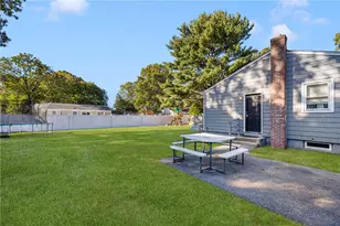 74 Stephens Ave, Warwick, RI 02886 - Photo 19