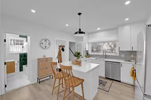 42 Victoria Ave, Cranston, RI 02920 - Photo 1