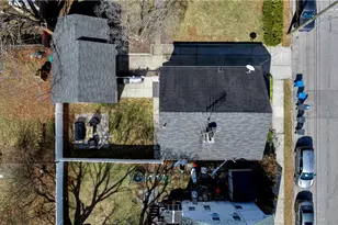 42 Victoria Ave, Cranston, RI 02920 - Photo 31