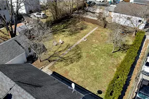 42 Victoria Ave, Cranston, RI 02920 - Photo 31