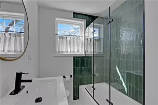 42 Victoria Ave, Cranston, RI 02920 - Photo 11