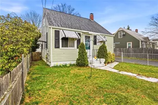 26 Pembroke Ave, Pawtucket, RI 02860 - Photo 3