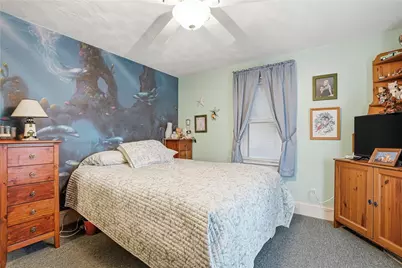 26 Pembroke Avenue, Pawtucket, RI 02860 - Photo 9