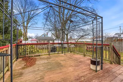 26 Pembroke Avenue, Pawtucket, RI 02860 - Photo 33