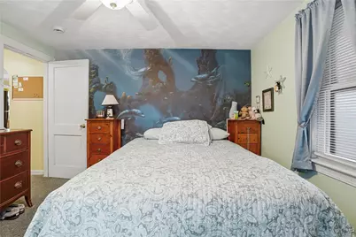 26 Pembroke Avenue, Pawtucket, RI 02860 - Photo 11