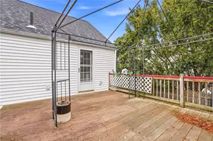 26 Pembroke Ave, Pawtucket, RI 02860 - Photo 31