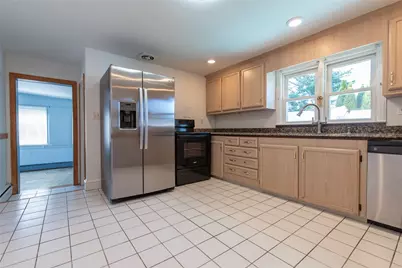 47 Amsterdam Avenue, Warwick, RI 02889 - Photo 13