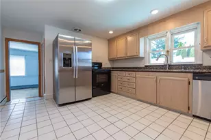 47 Amsterdam Ave, Warwick, RI 02889 - Photo 13