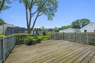 117 Circuit Dr, Narragansett, RI 02882 - Photo 5