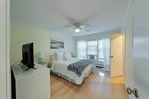 61 Clinton St, Newport, RI 02840 - Photo 15