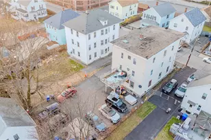 115 Hughes Ave, Pawtucket, RI 02861 - Photo 3