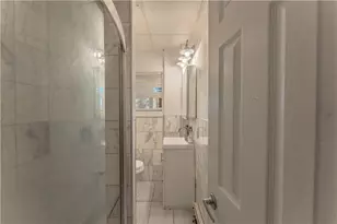 115 Hughes Ave, Pawtucket, RI 02861 - Photo 9