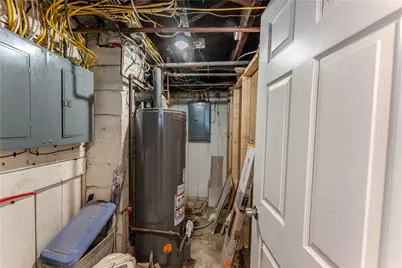 115 Hughes Avenue, Pawtucket, RI 02861 - Photo 19