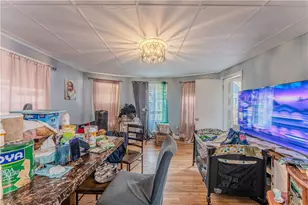 115 Hughes Ave, Pawtucket, RI 02861 - Photo 15