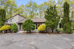 44 Whipple Rd, Smithfield, RI 02917 - Photo 1
