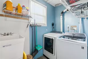 30 Pekin St, Providence, RI 02908 - Photo 27