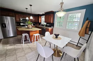 800 Tunk Hill Rd, Scituate, RI 02825 - Photo 9